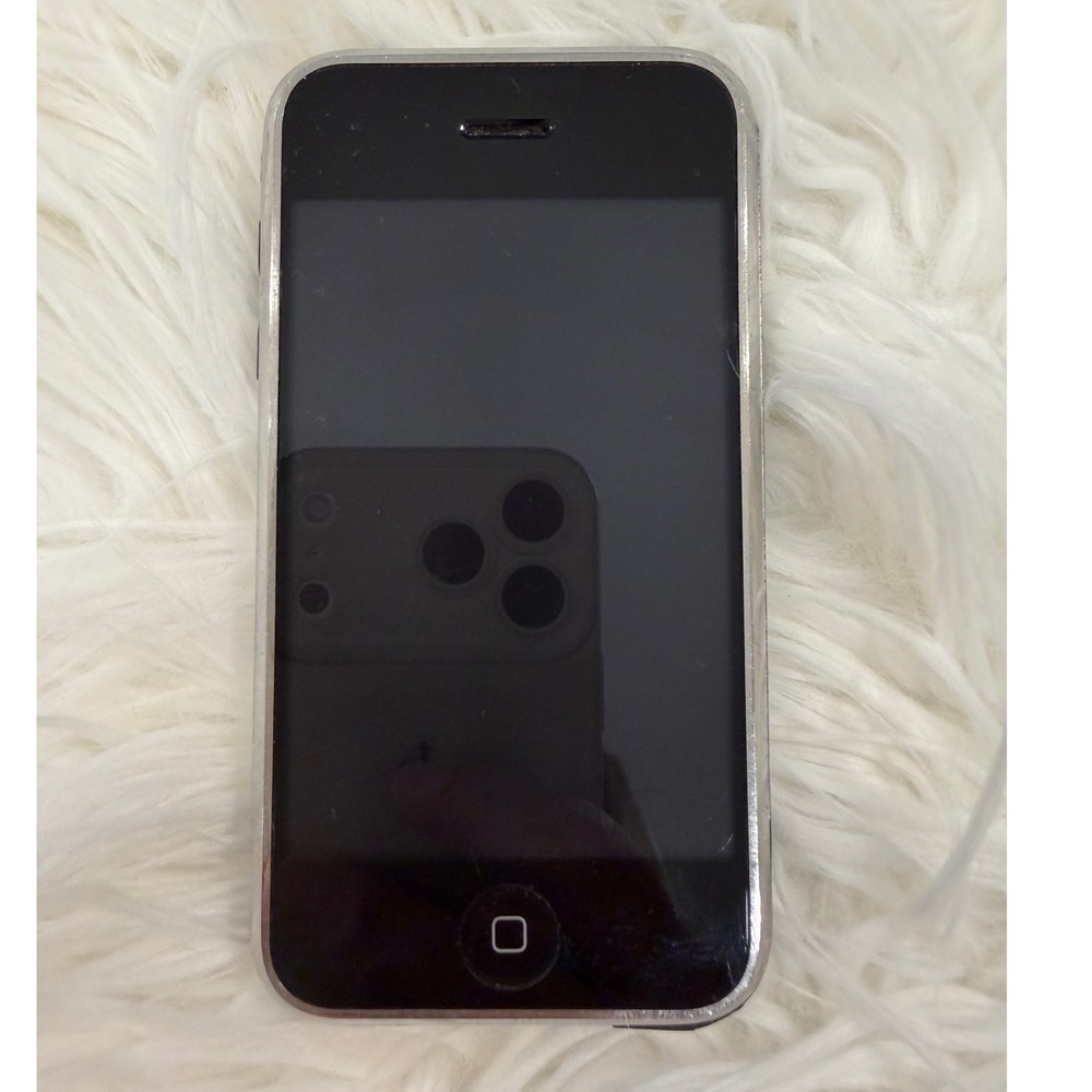 Apple iPhone 1st Generation 4GB Silver Black Model A1203 Original Vintage Tech